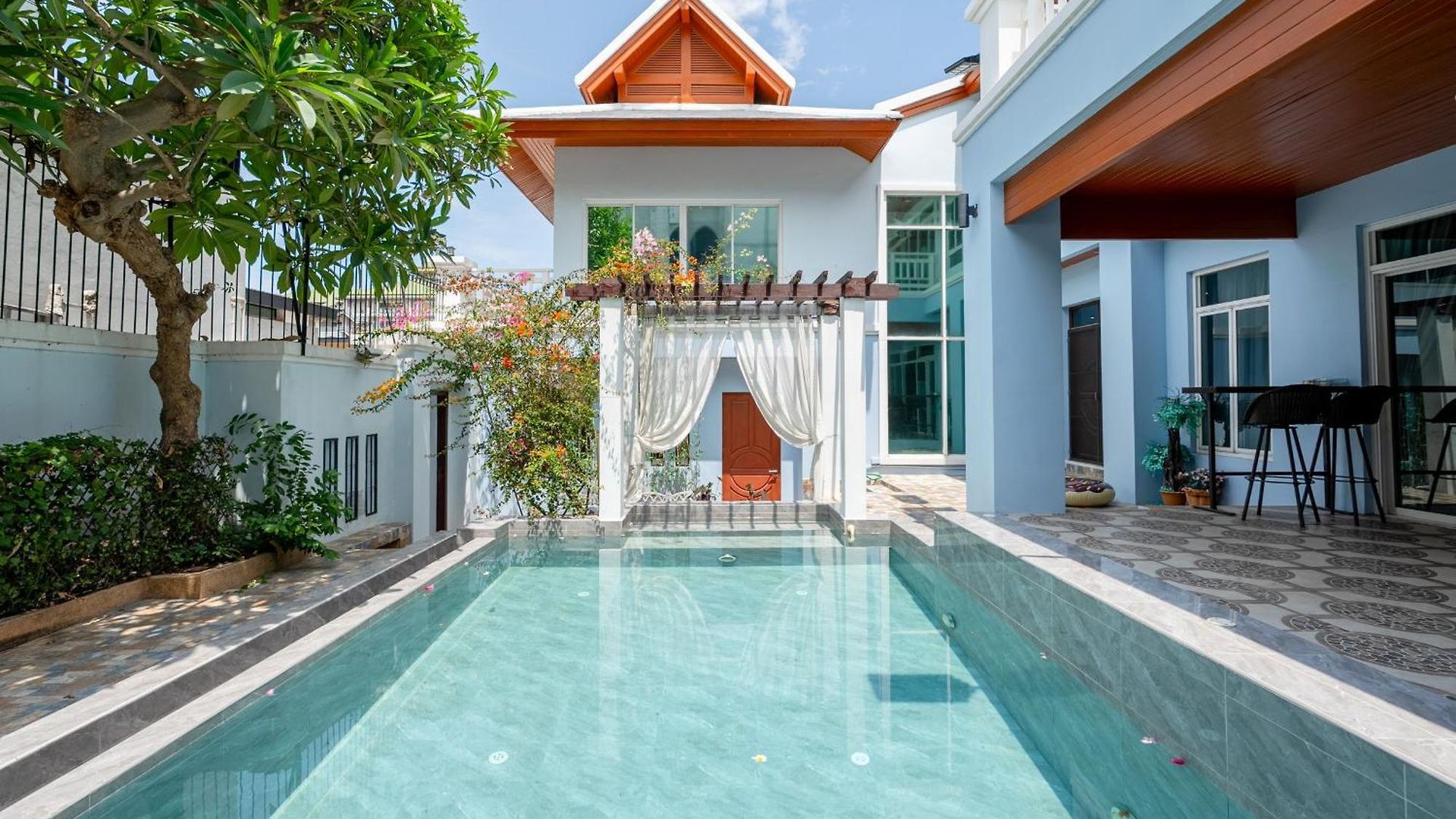Villa G Thai Happy Pool *
