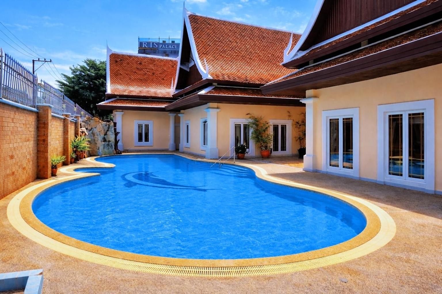 Villa 5br Pool Sleeps 10 Pattaya
