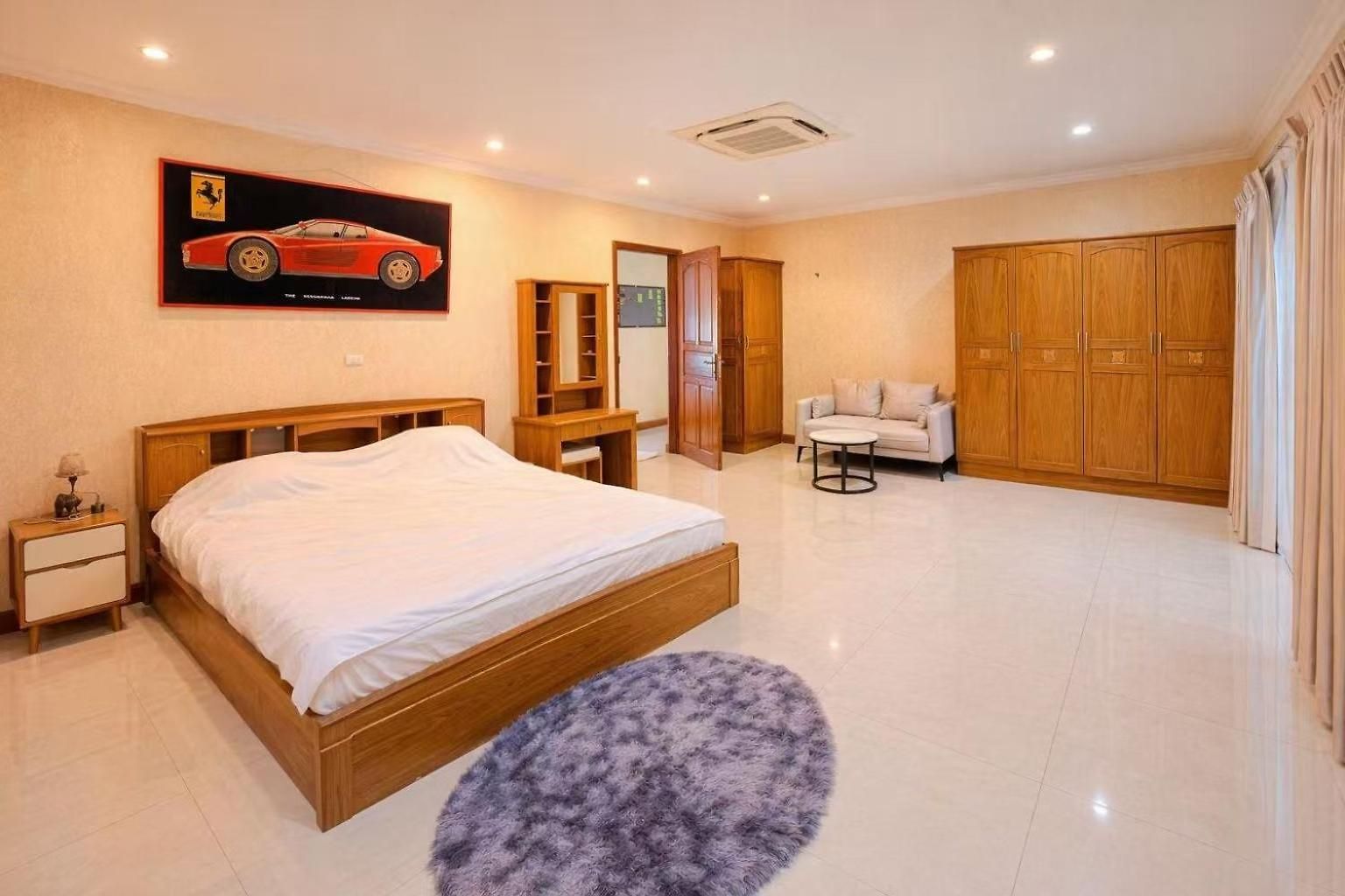 Villa 5br Pool Sleeps 10 *