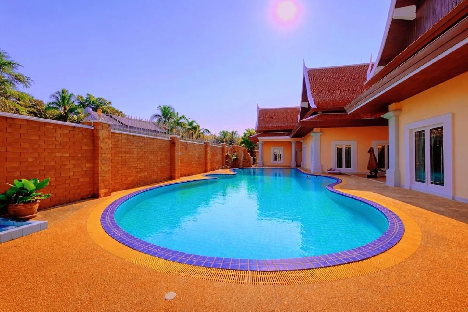 Villa 5br Pool Sleeps 10
