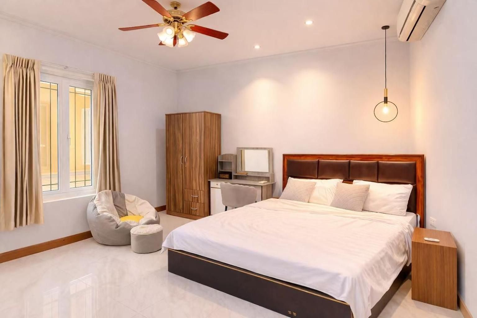 Villa 5br Pool Sleeps 10 Pattaya