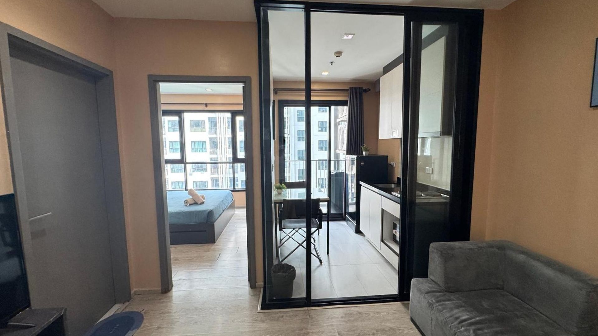 Aparthotel 芭提雅市中心 The Base单卧室 海滩300米