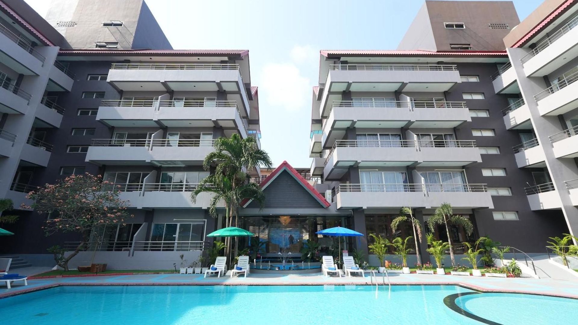 โรงแรม The