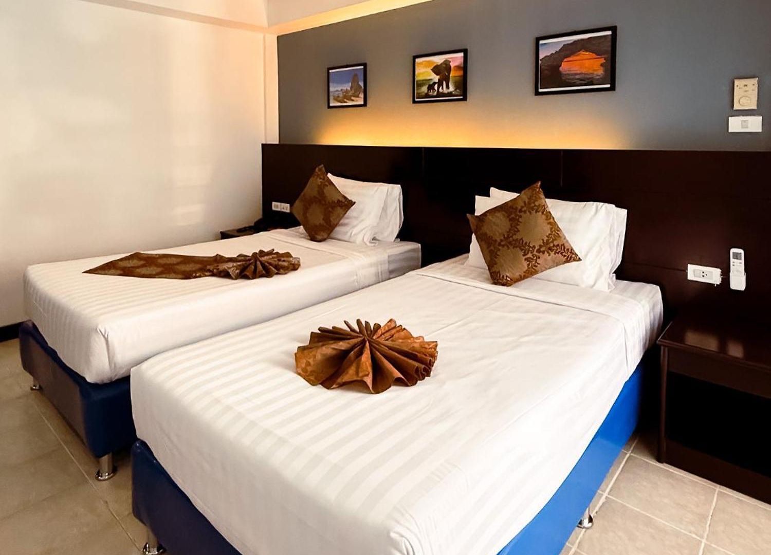 โรงแรม The