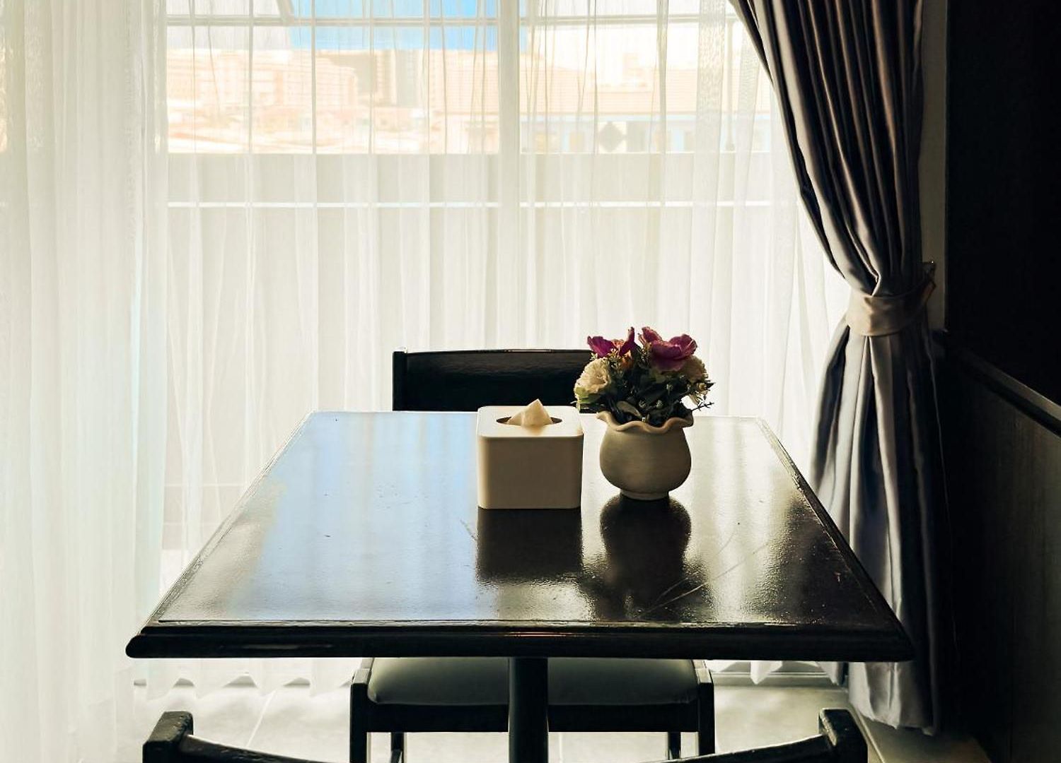 โรงแรม The