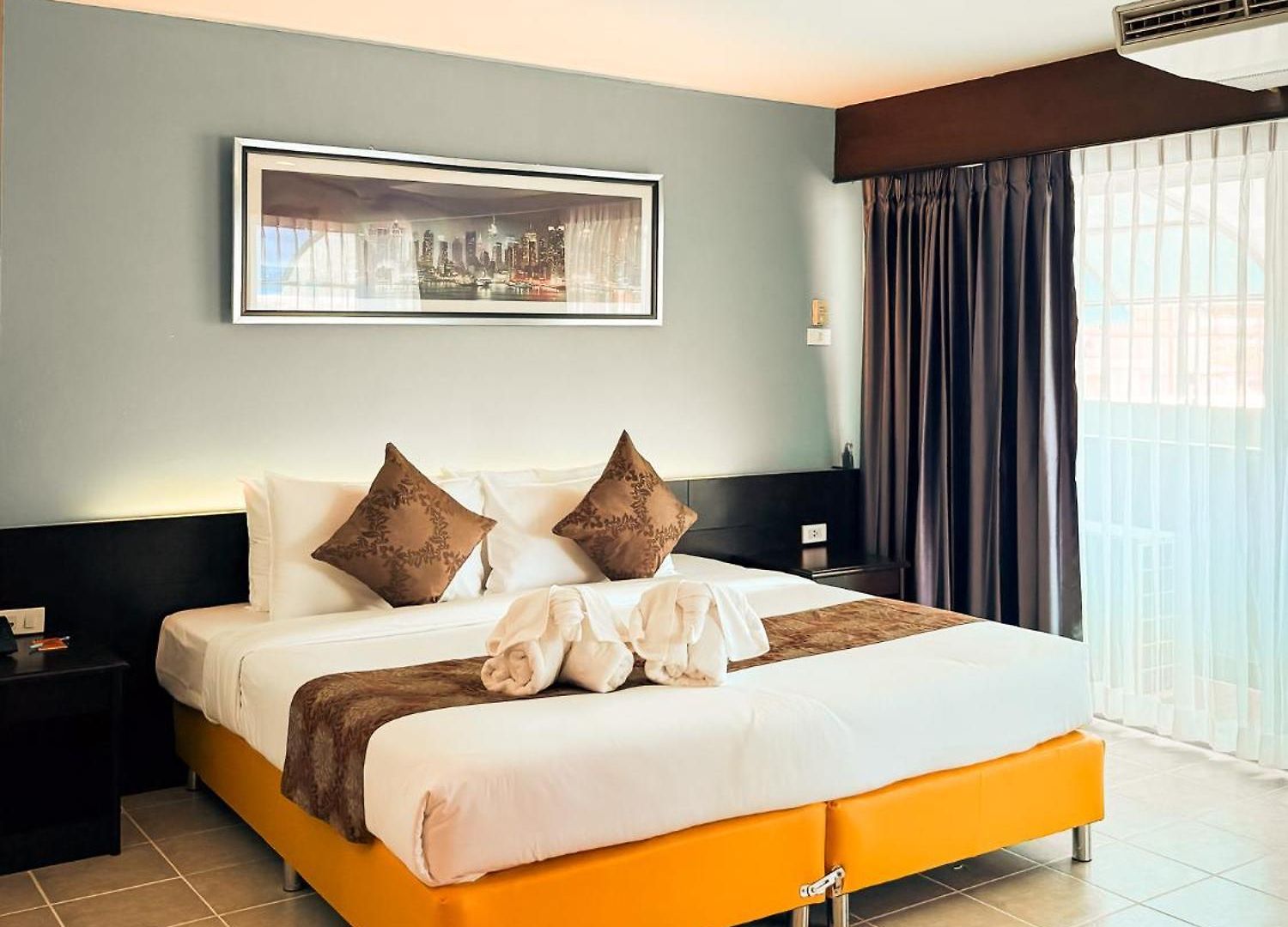 The โรงแรม