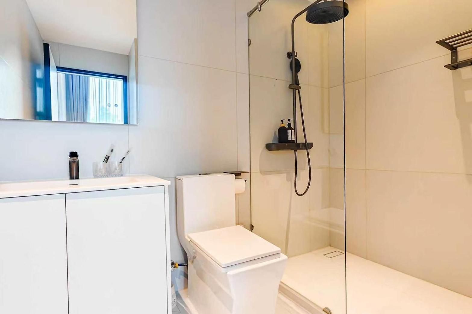Pure Space 4br Ktv Bbq Kitchen Swimming Pool *