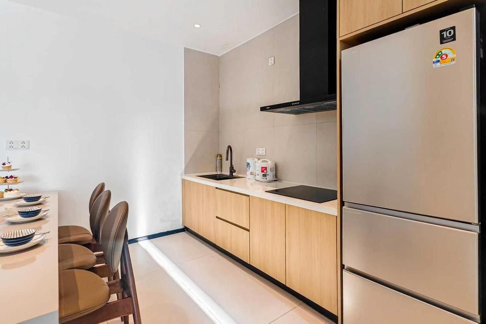 Pure Space 4br Ktv Bbq Kitchen Swimming Pool *