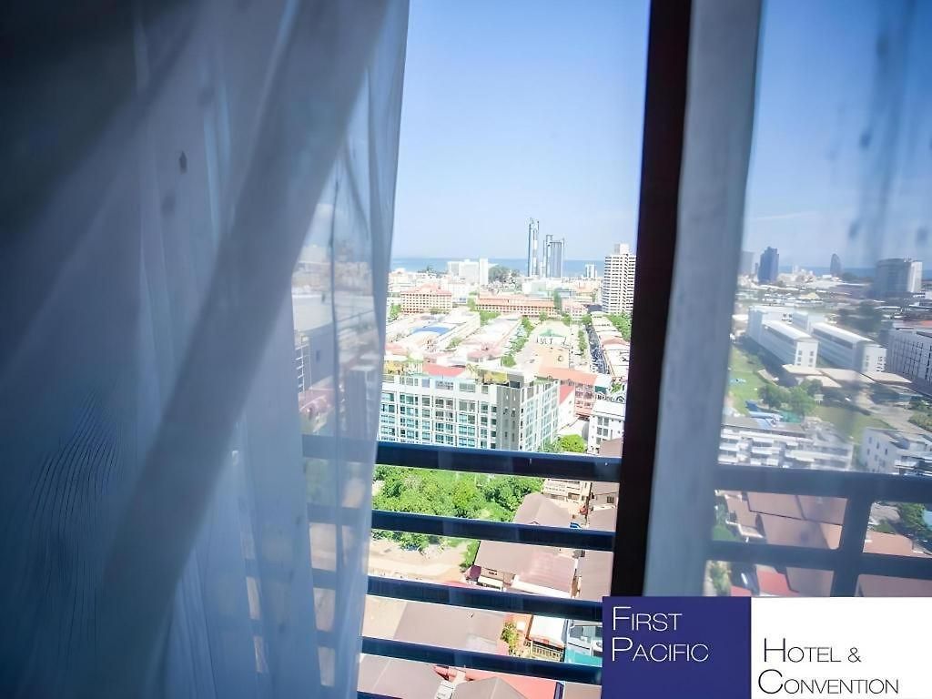 Hotel First Pacific & Convention 4*