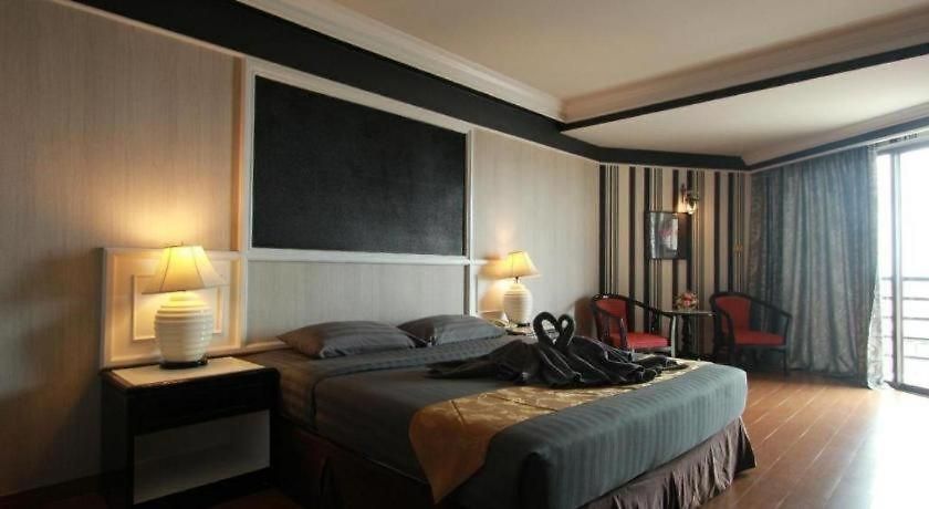 First Pacific & Convention Hotel 4*