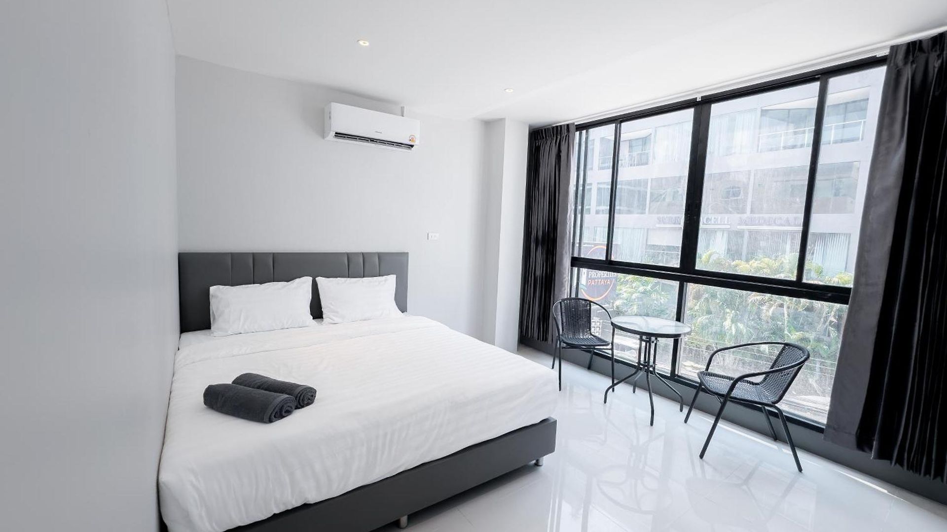 Aparthotel On The Six Pratamnak Pattaya