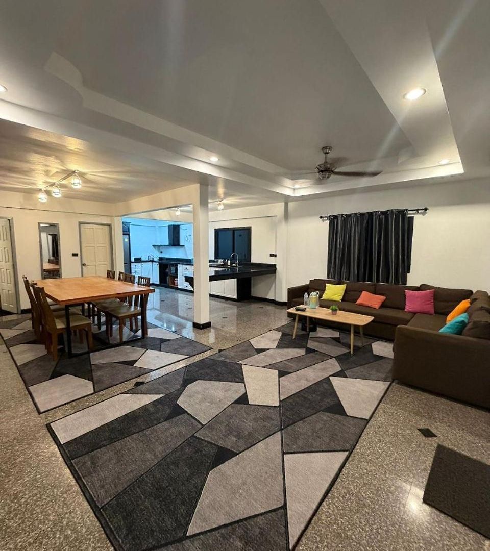 Fabulous 4 Bedroom 2km From Walking Street Villa