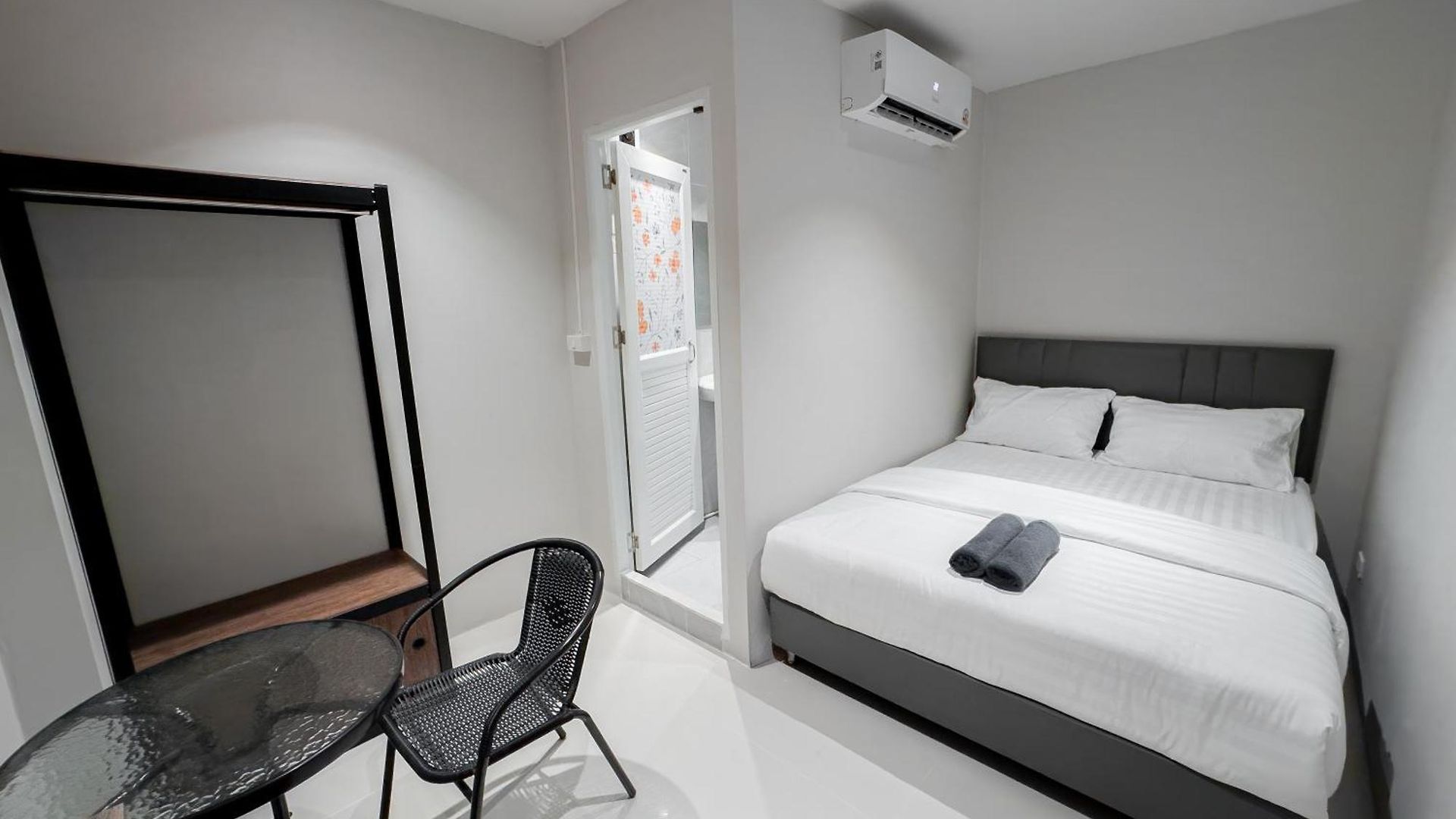 Aparthotel On The Six Pratamnak Pattaya