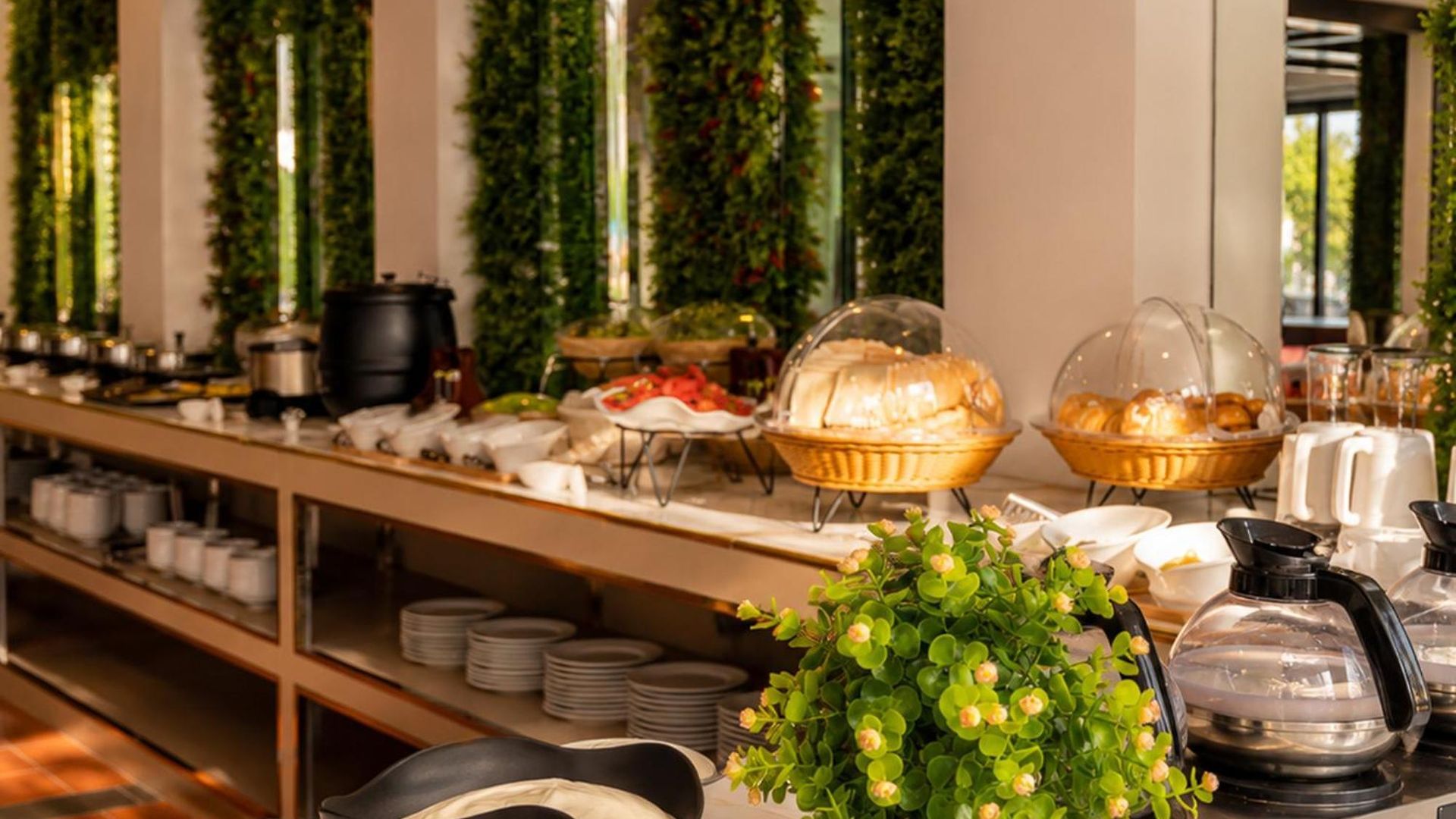 โรงแรม The