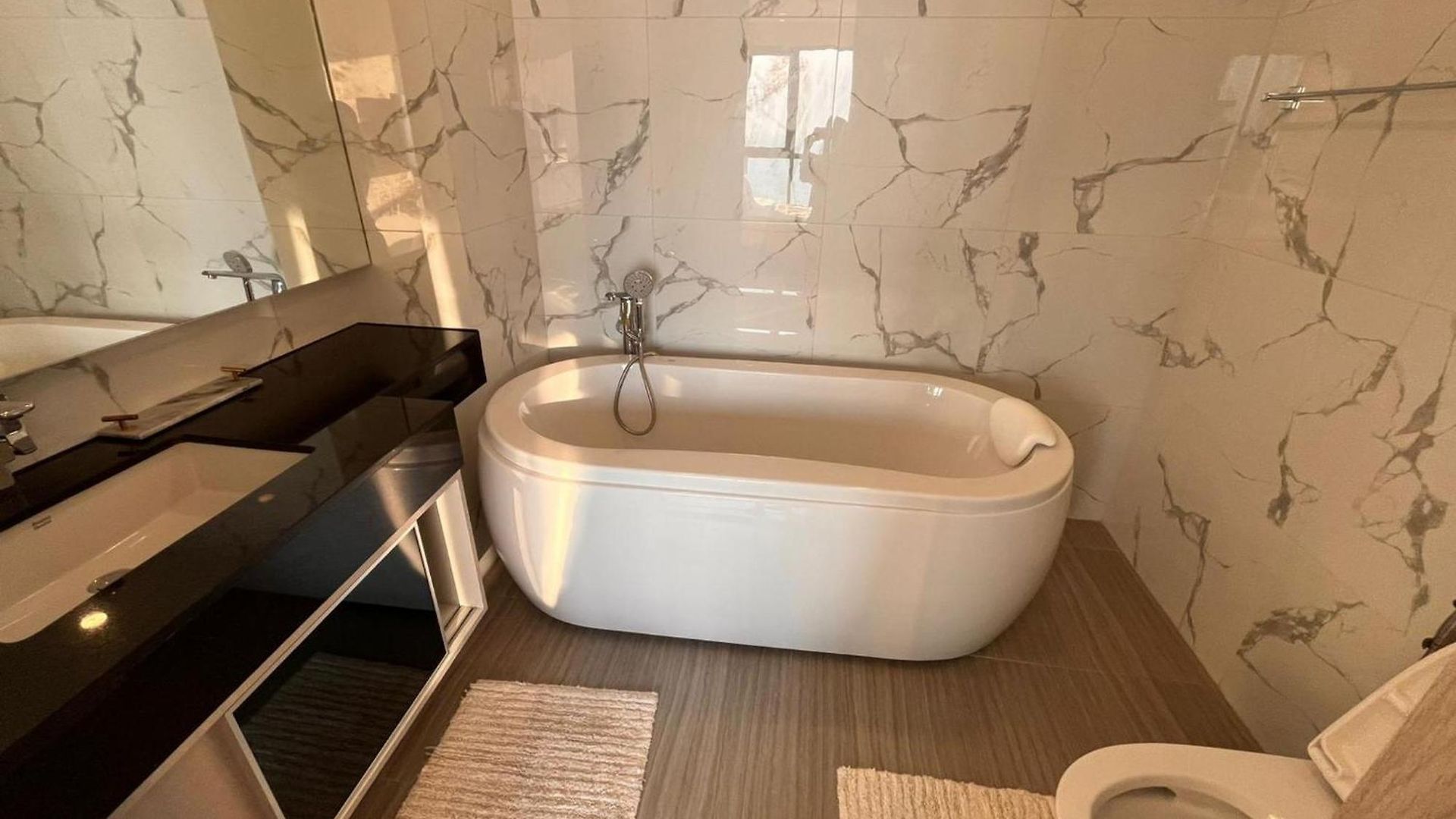 Luxury 2br Sea View Unit I 35th Floor Rare Unit Pattaya