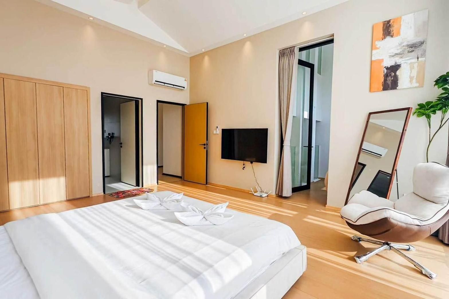 Villa Pure Space 4br Ktv Bbq Kitchen Swimming Pool Pattaya