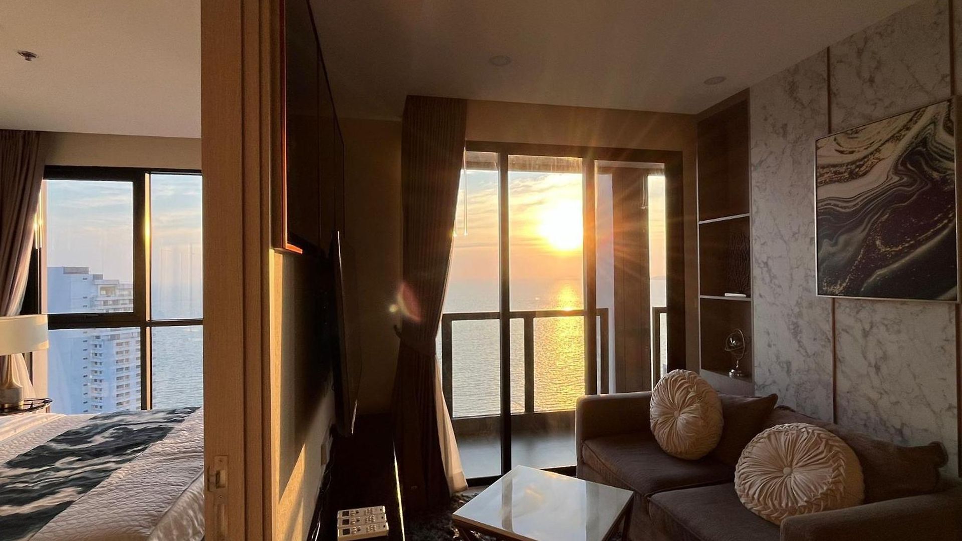 Guest house Luxury 2br Sea View Unit I 35th Floor Rare Unit *