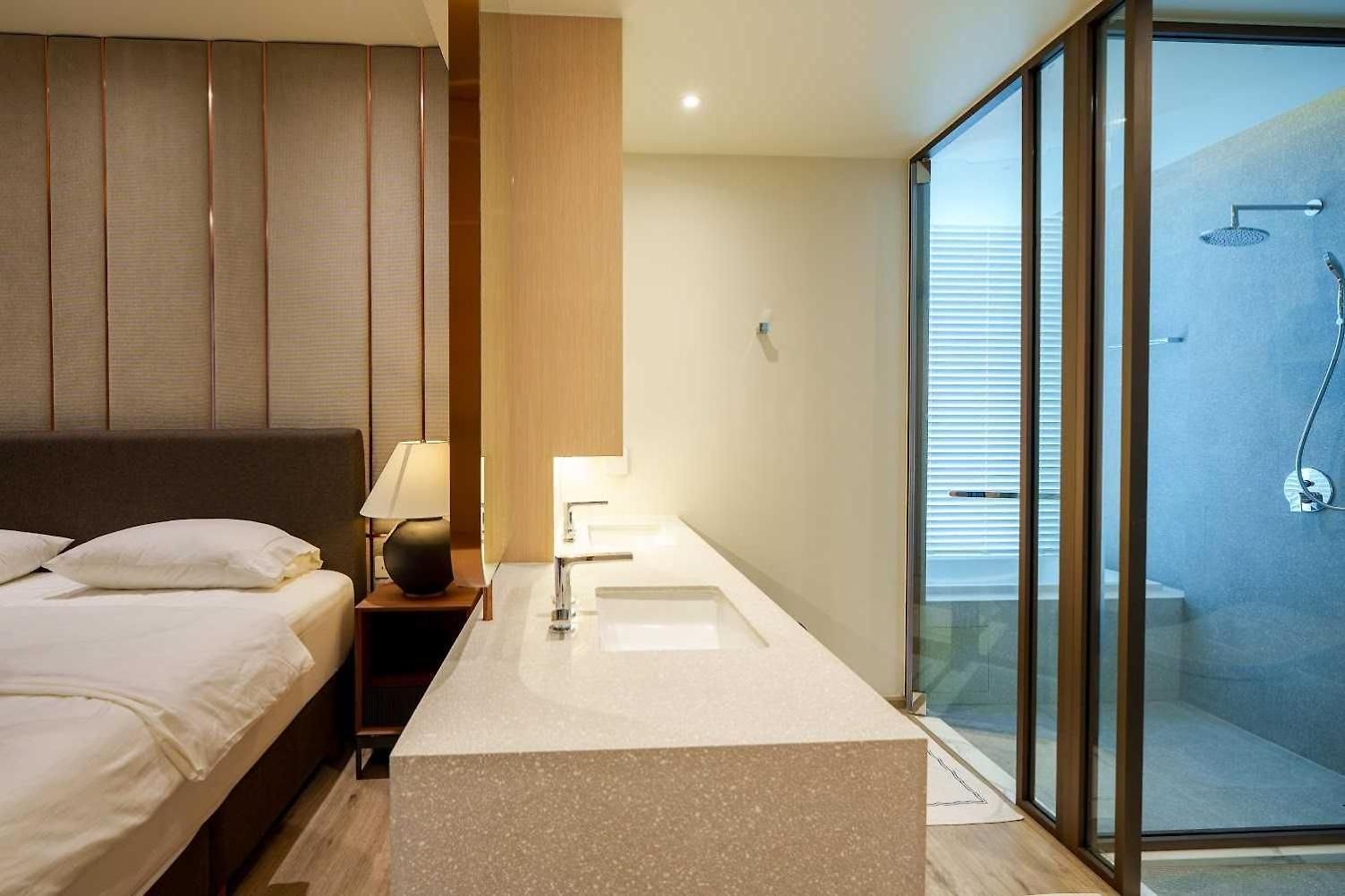 Luxury 2br Sea View With Private Lift And Free Parking 4* Pattaya