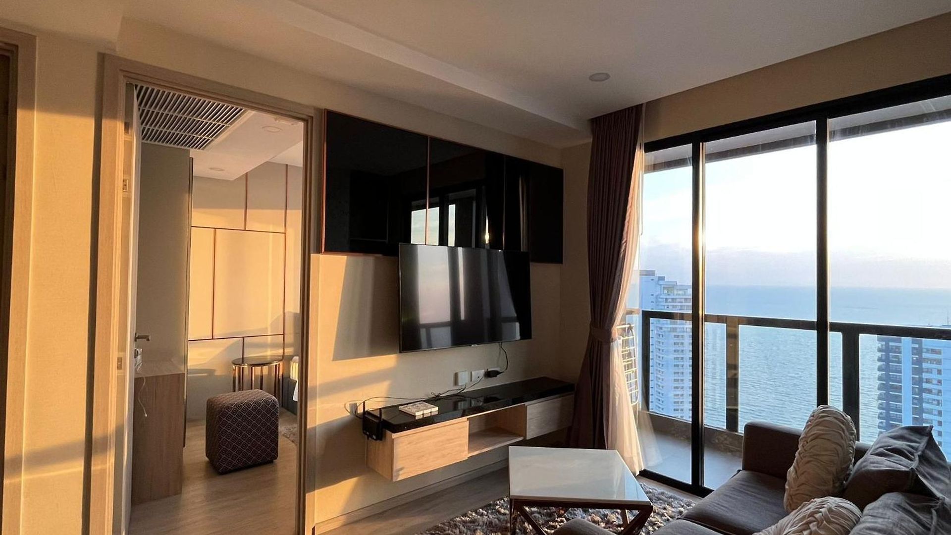 Luxury 2br Sea View Unit I 35th Floor Rare Unit