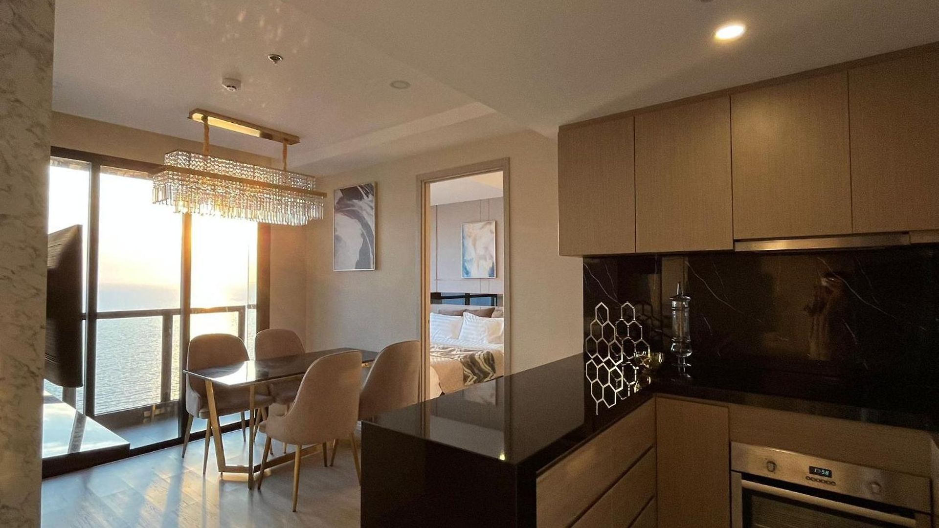 Luxury 2br Sea View Unit I 35th Floor Rare Unit * Pattaya