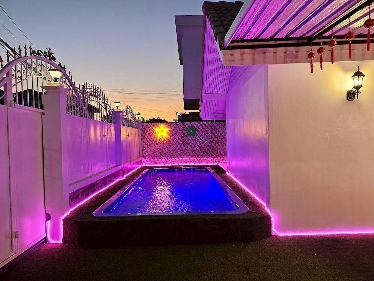 4 Bedroom 2km From Walking Street * Pattaya