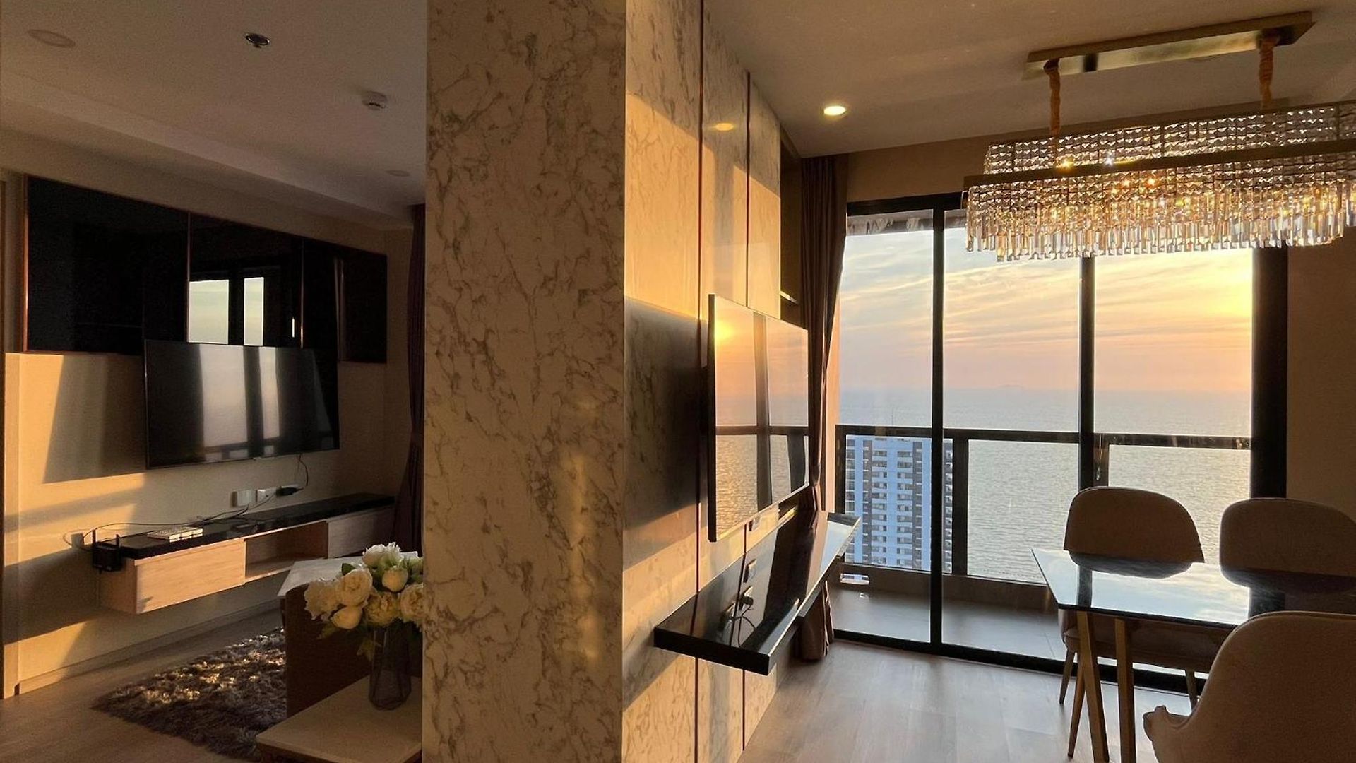 Guest house Luxury 2br Sea View Unit I 35th Floor Rare Unit *