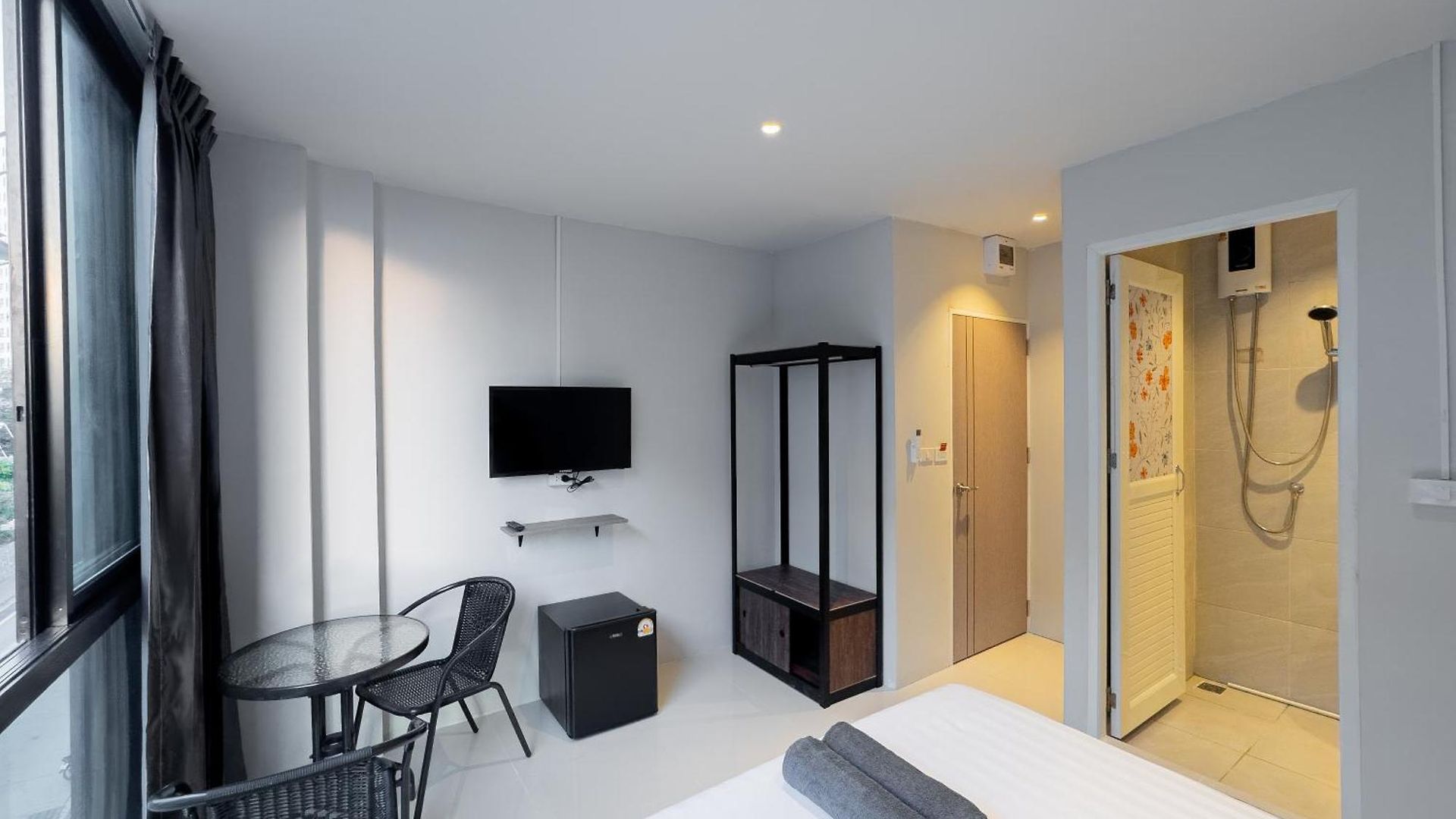 Aparthotel On The Six Pratamnak