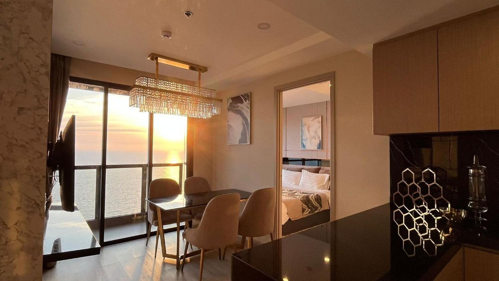 Luxury 2br Sea View Unit I 35th Floor Rare Unit