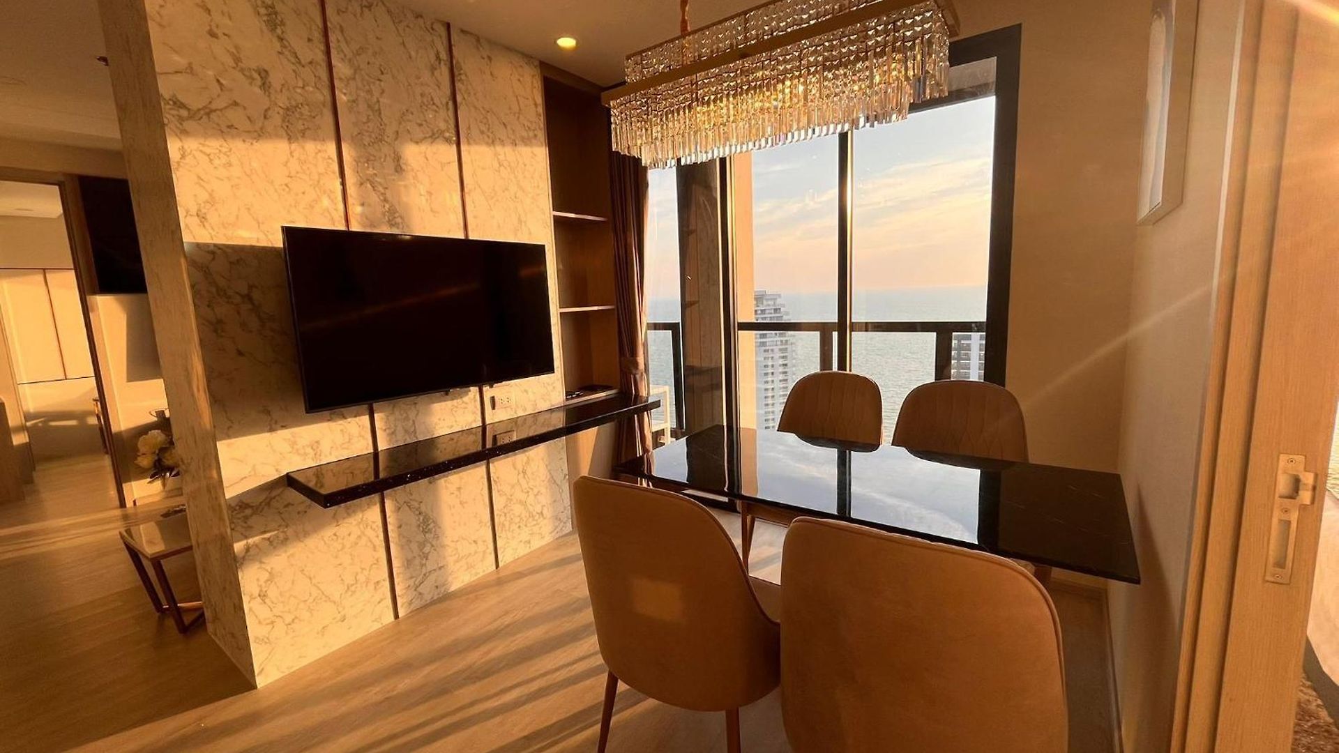 Luxury 2br Sea View Unit I 35th Floor Rare Unit Pattaya