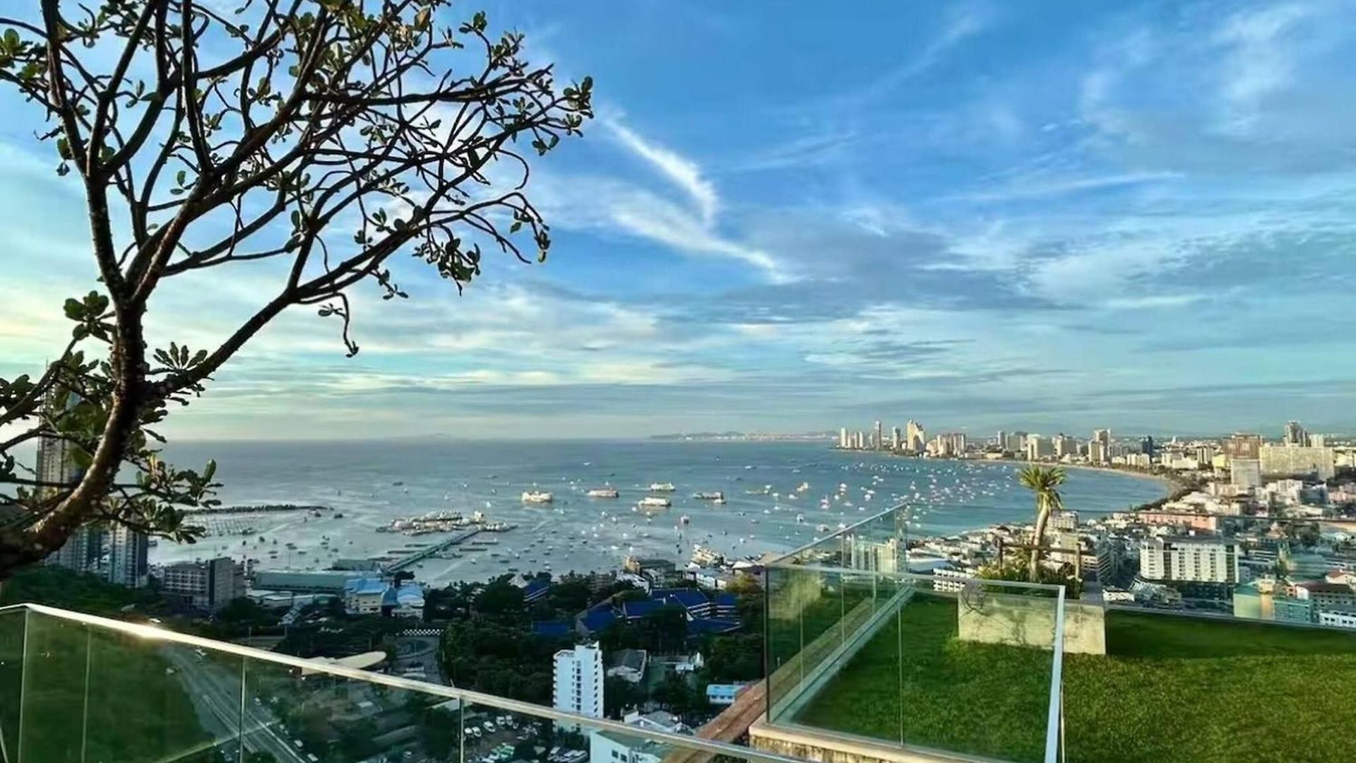 Walk To Walking Street Holiday home Pattaya