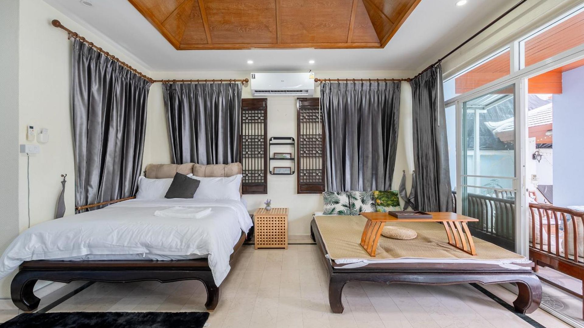 Villa G Thai Happy Pool Pattaya