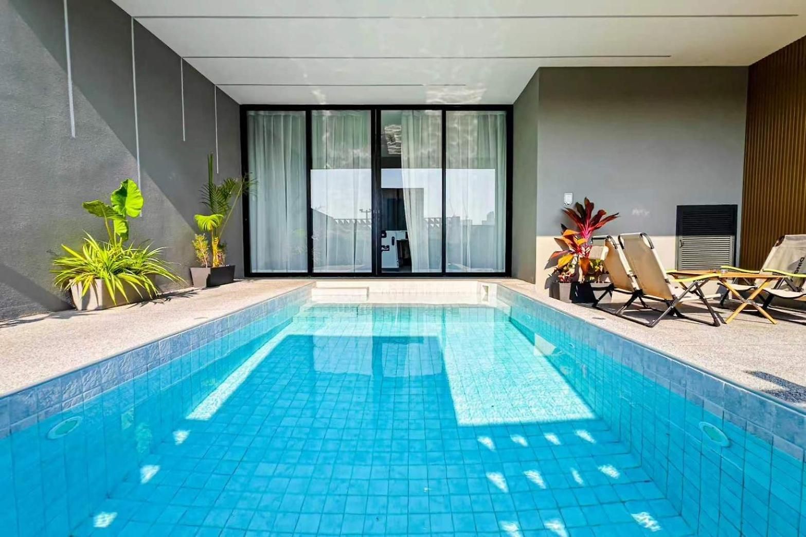Pure Space 4br Ktv Bbq Kitchen Swimming Pool Villa Pattaya
