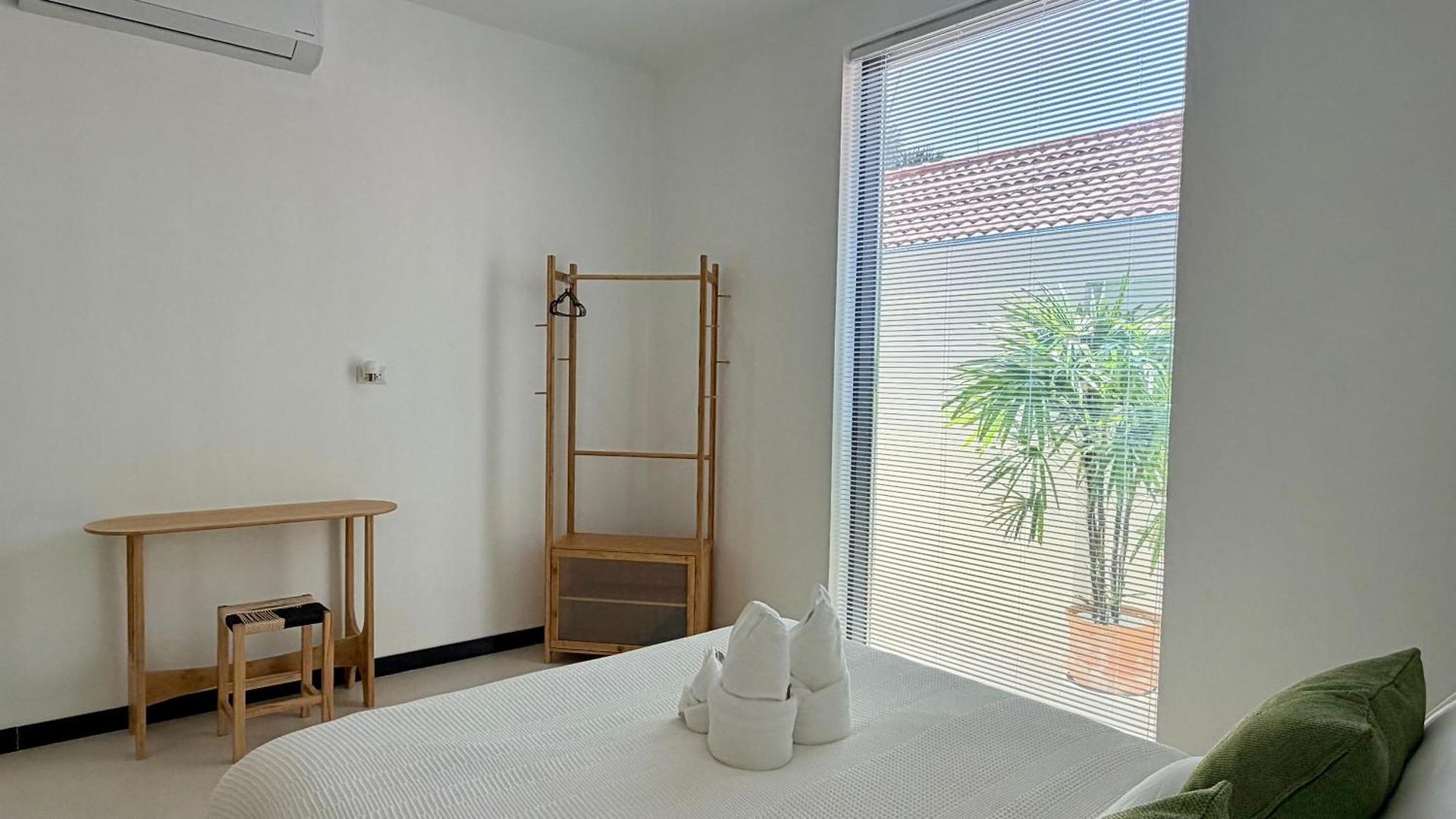 Oceanfront Serene,3br With Private Pool Villa,new Modern White Villa Pattaya