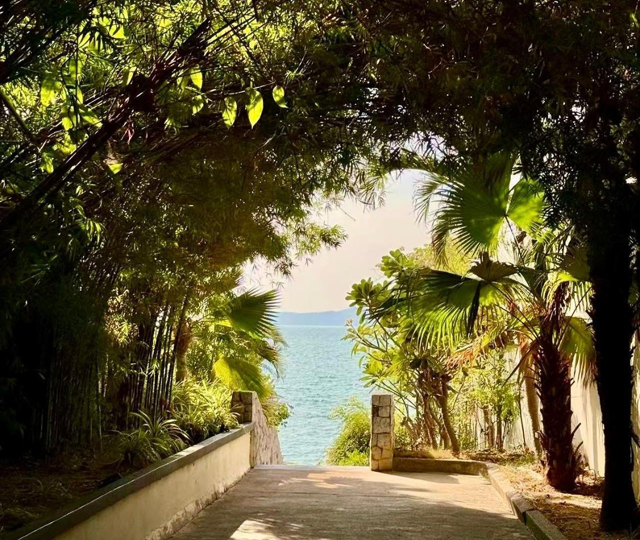 Oceanfront Serene,3br With Private Pool Villa,new Modern White * Pattaya