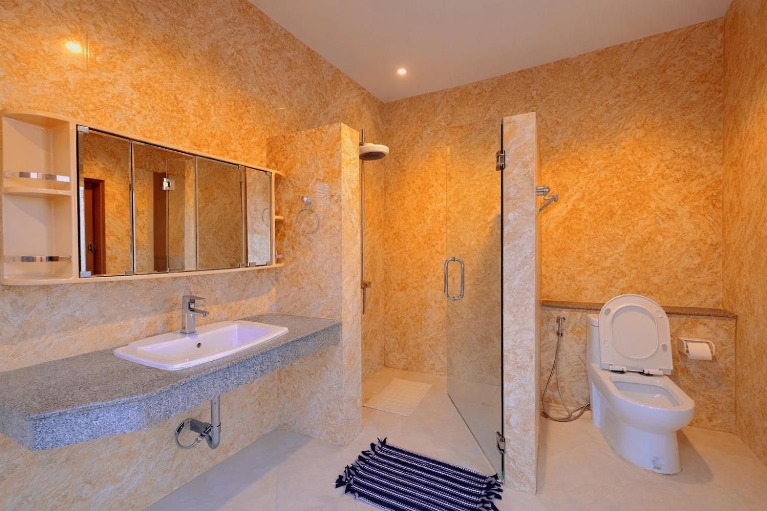 5br Pool Sleeps 10 Villa *