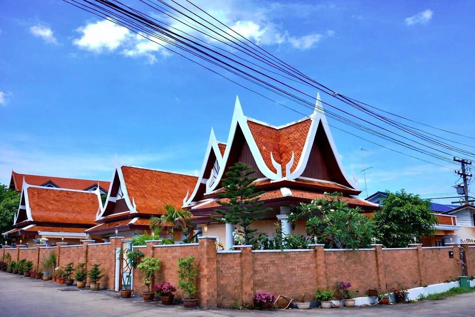 Villa 5br Pool Sleeps 10 *