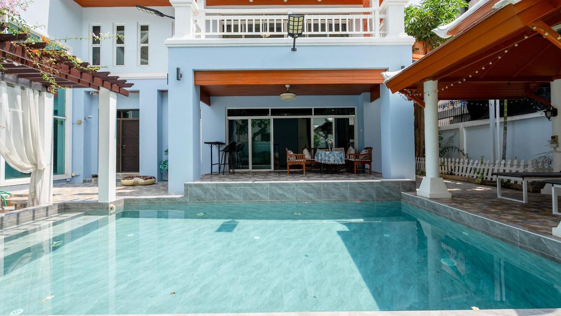 G Thai Happy Pool * Pattaya