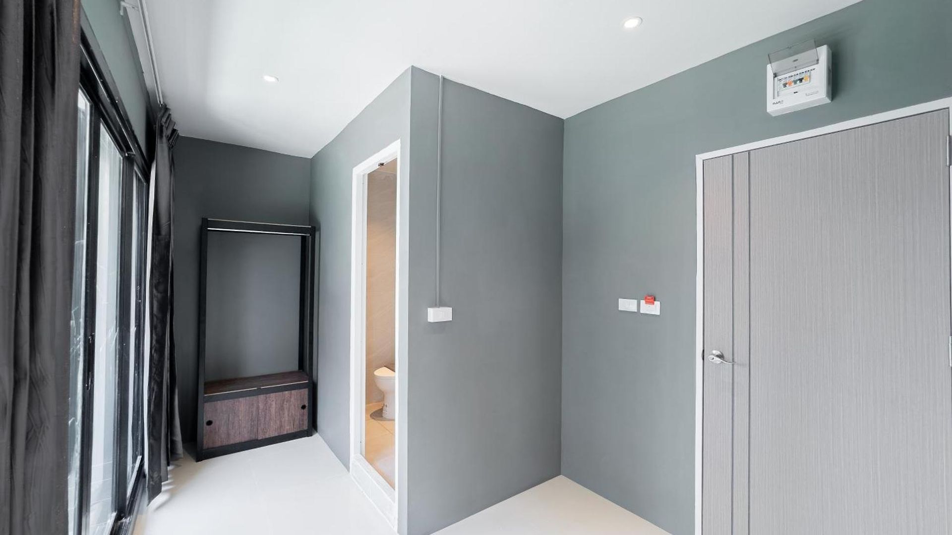 Aparthotel On The Six Pratamnak 3*