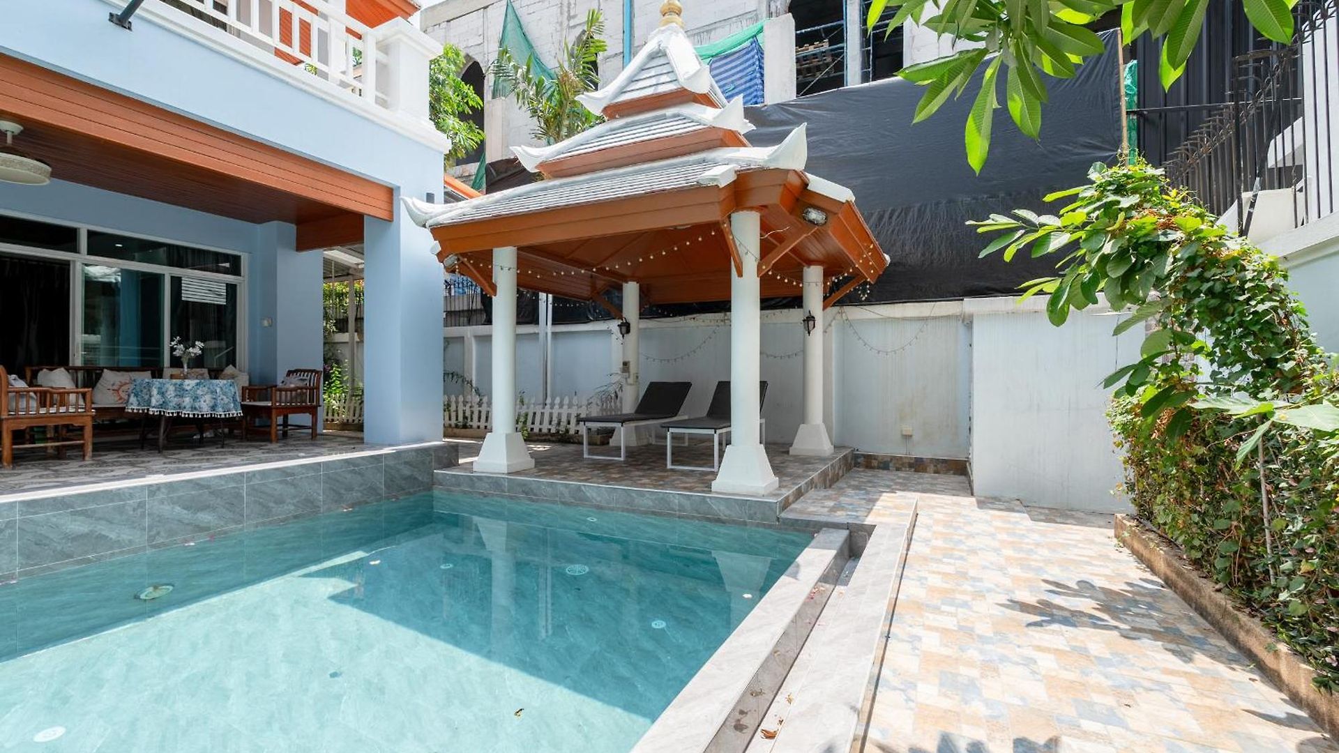 G Thai Happy Pool