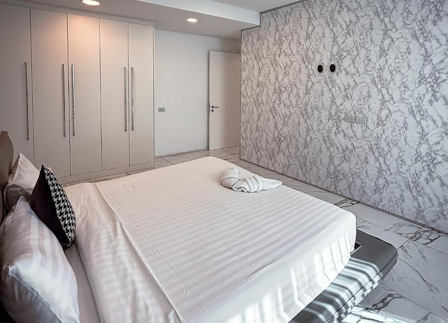 Villa Luxury 6 Bedroom Private Pool In Palm Springs Pattaya