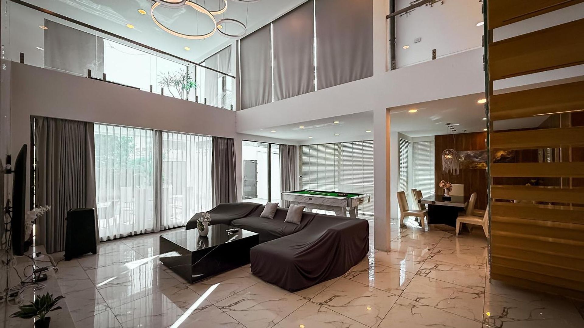 Villa Luxury 6 Bedroom Private Pool In Palm Springs Pattaya