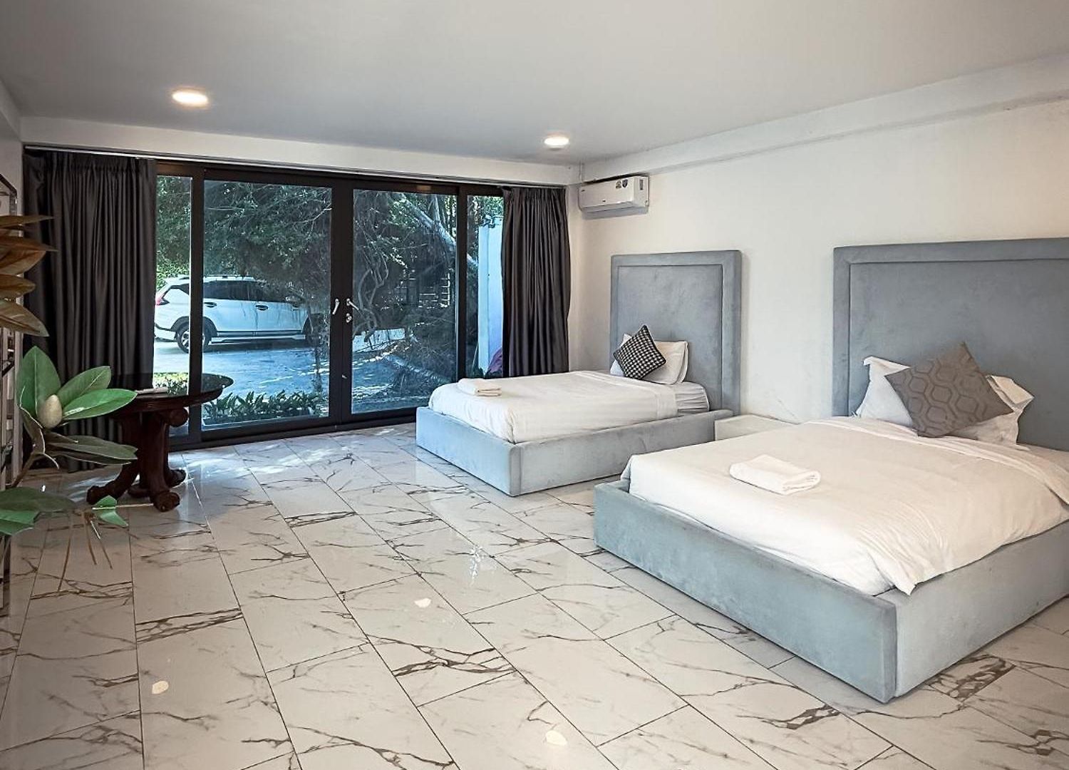 Luxury 6 Bedroom Private Pool In Palm Springs Villa Pattaya