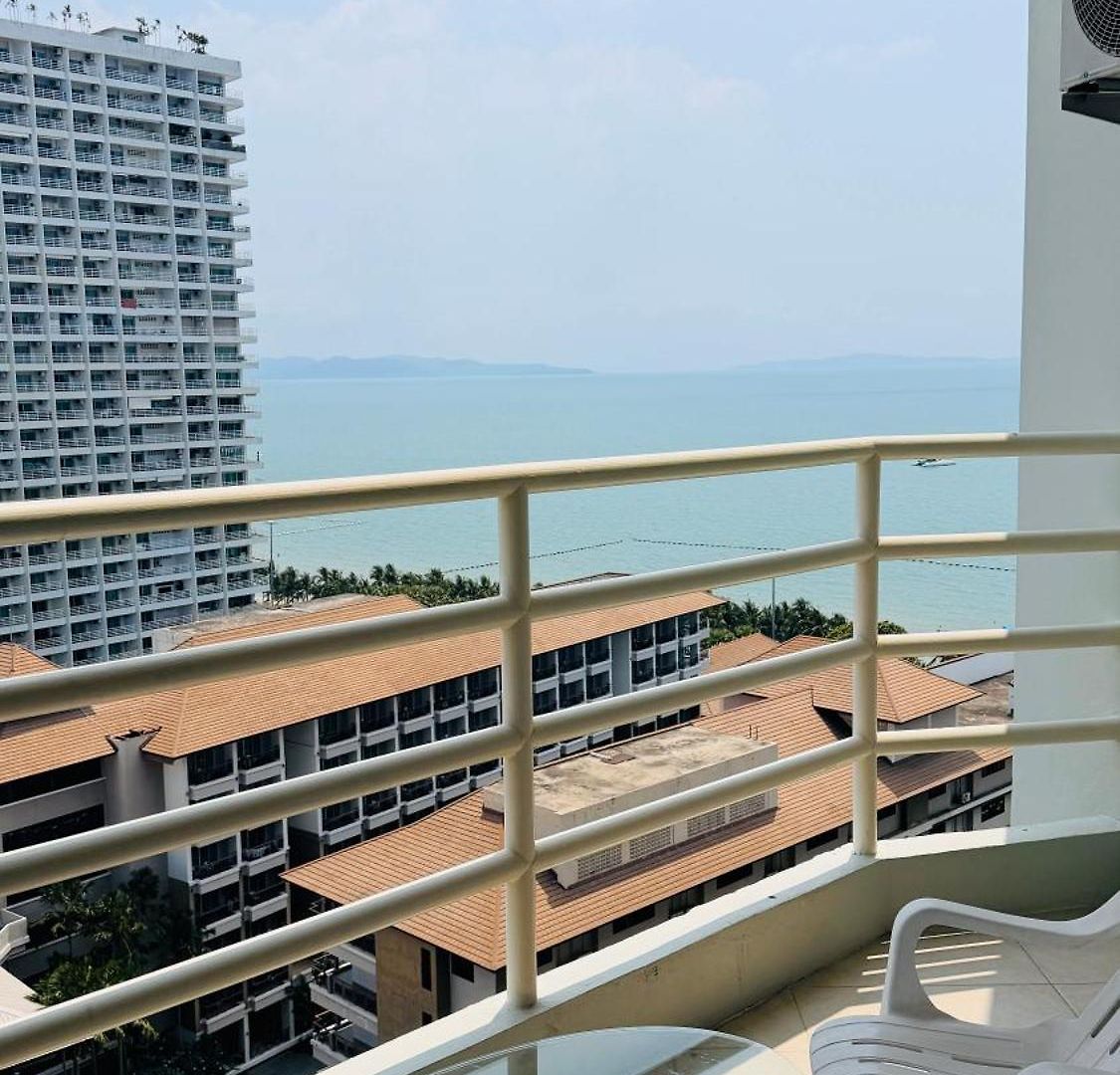 Panoramic Seaview Right In Front Of Jomtien View Talay 5c *