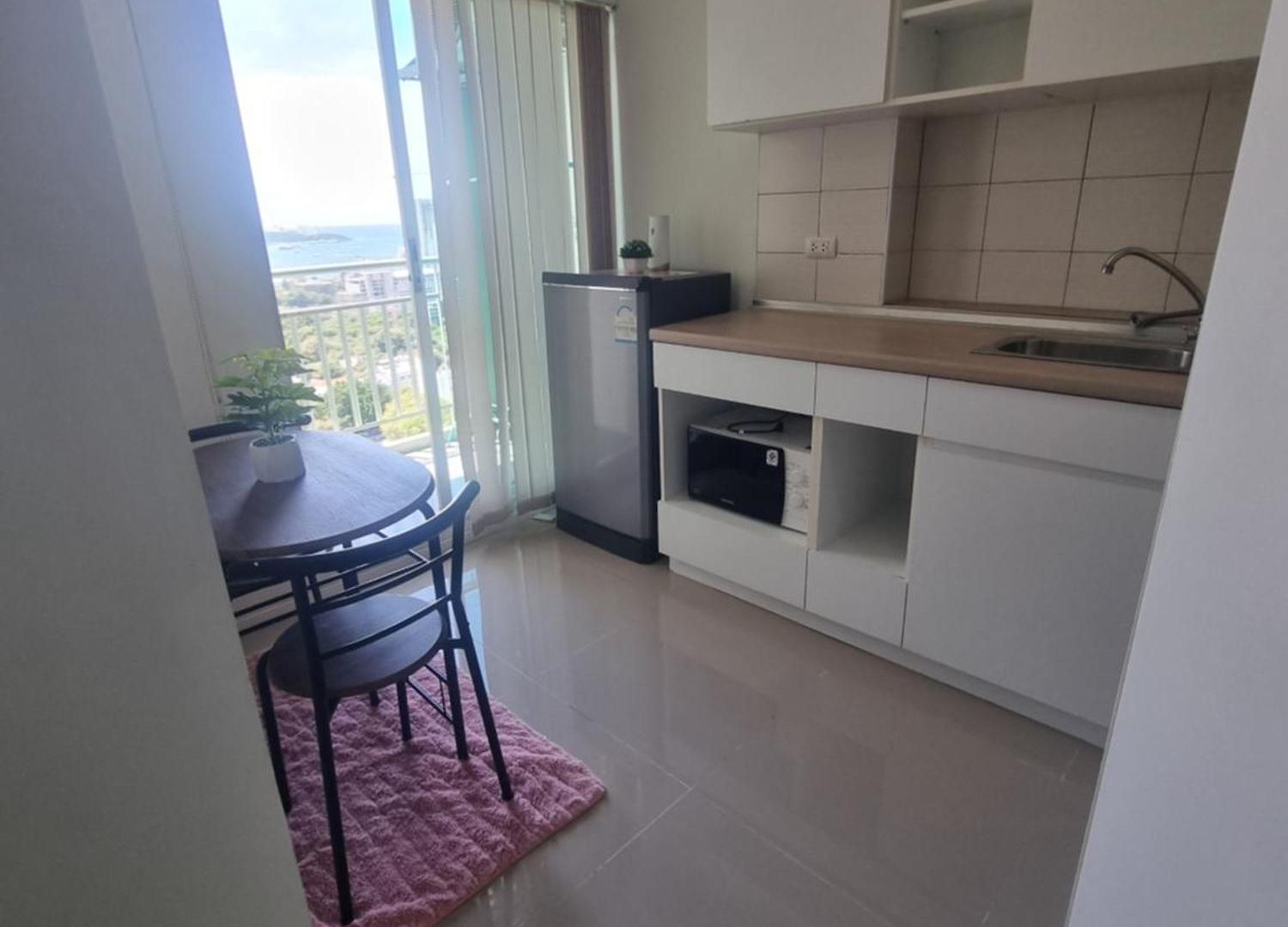 Lumpini Wongamat Apartment