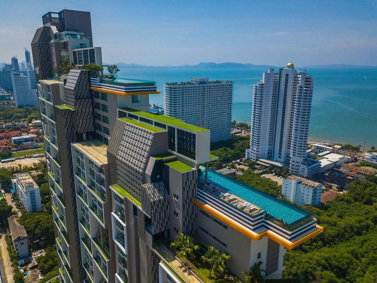 Riviera Jomtien Luxury 1 Bedroom Infinity Pool Sea Views Apartment *