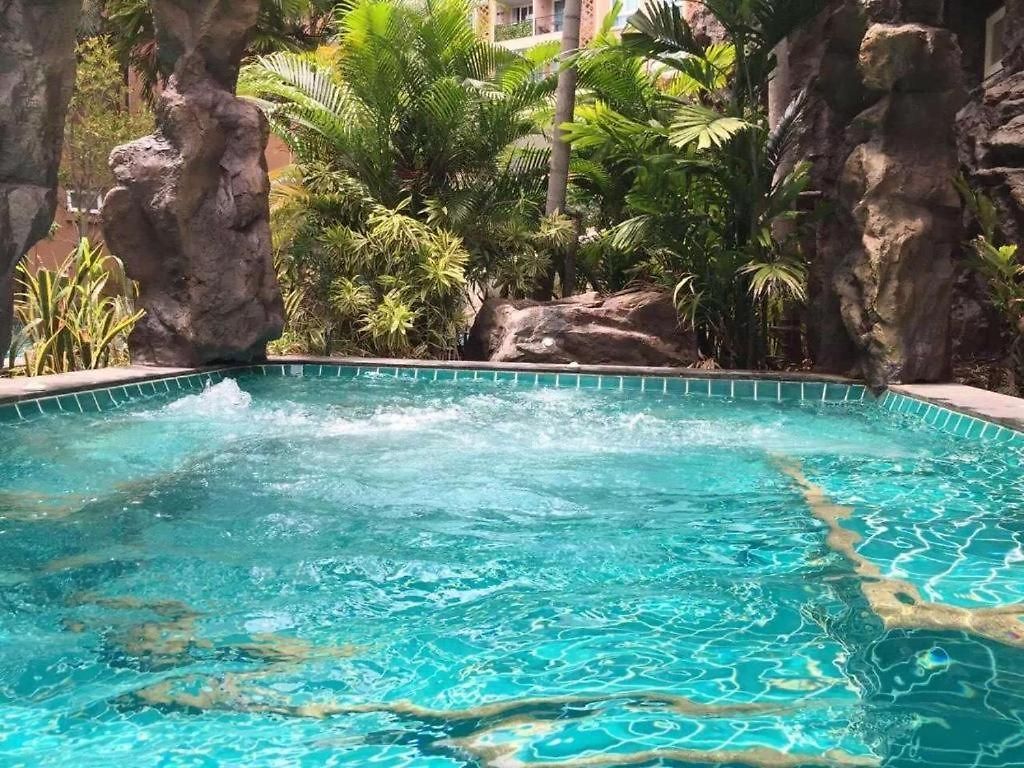 Apartment Atlantis 1 Bedroom With Balcony, Pool & Gym *