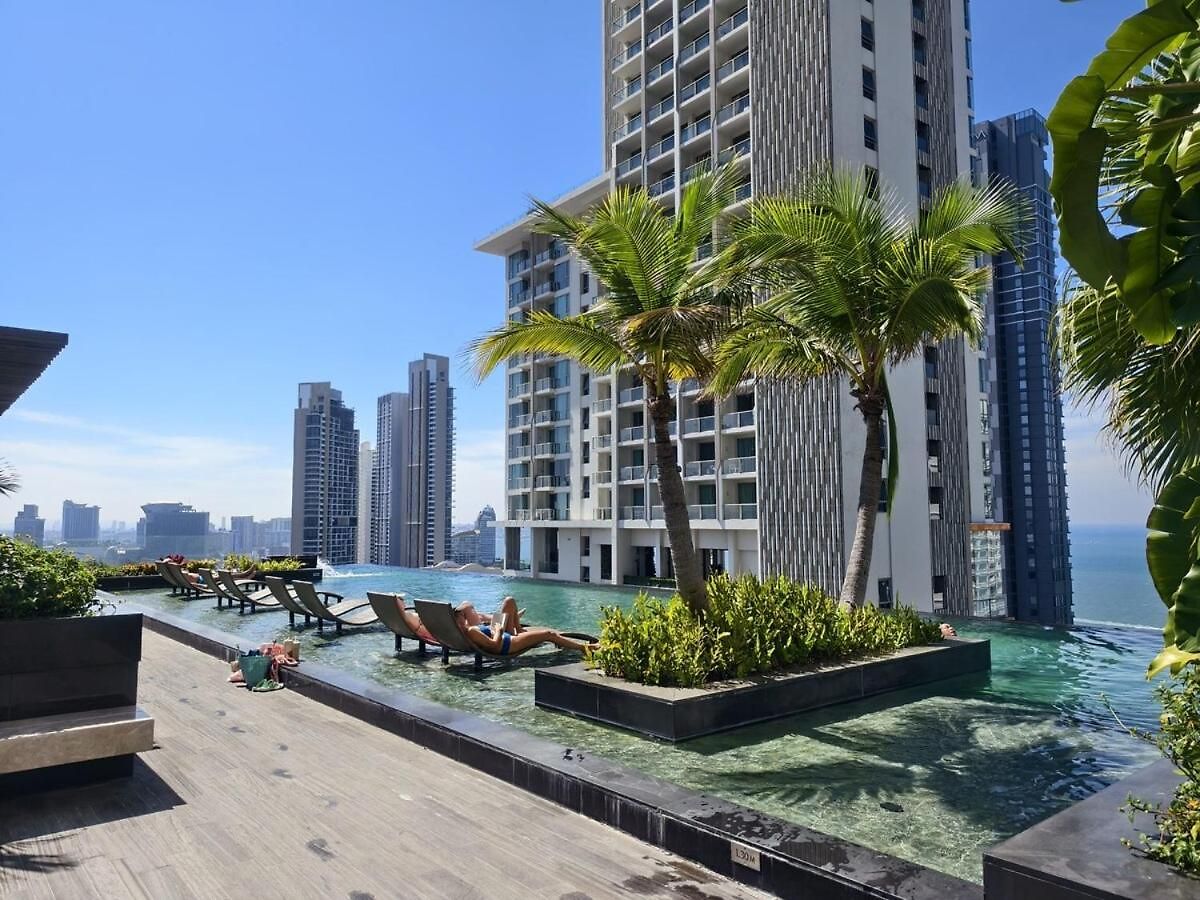 1 Bedroom 5mins To Sea View Riviera Wongamat * Pattaya