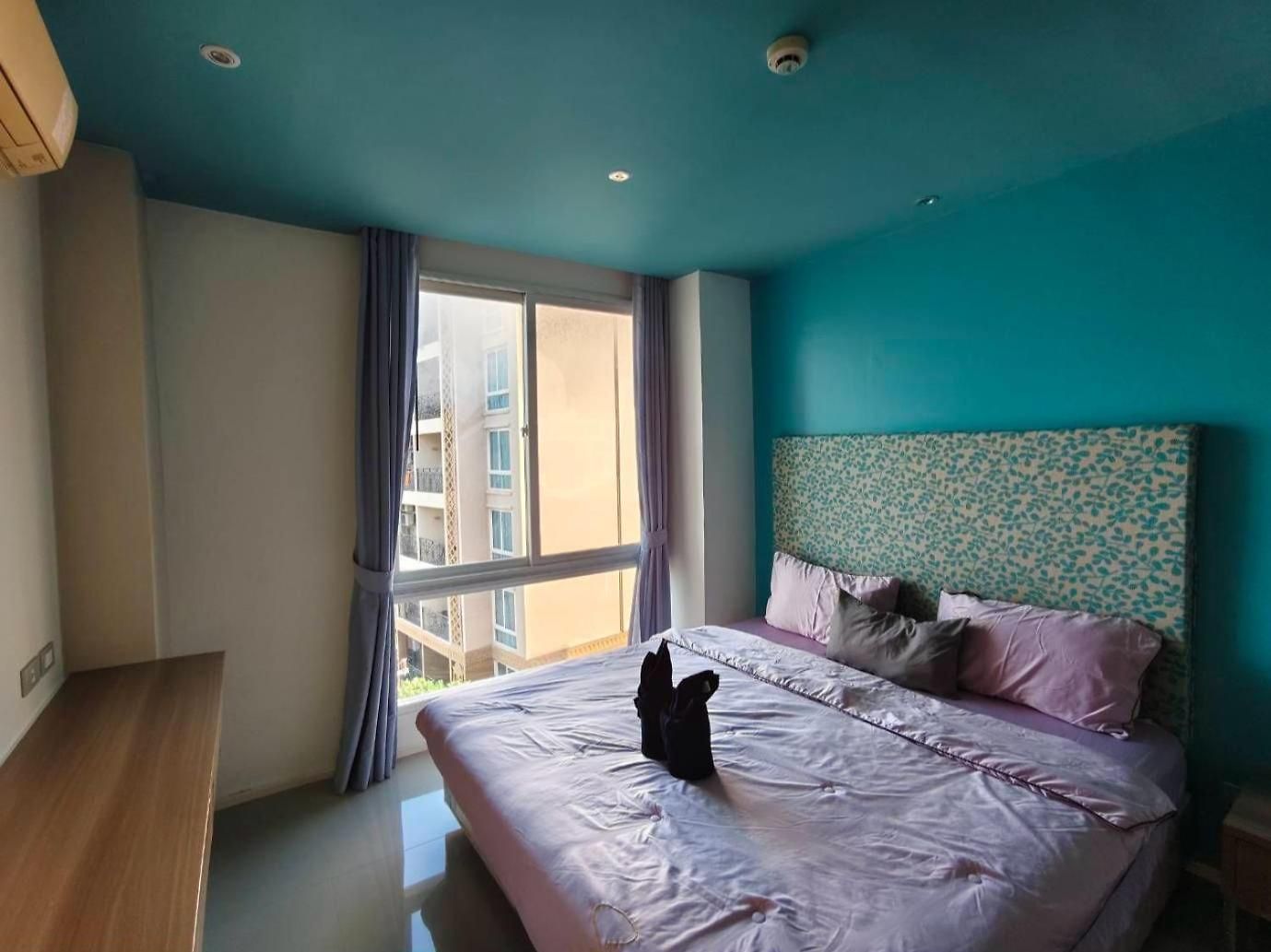 Atlantis 1 Bedroom With Balcony, Pool & Gym Apartment