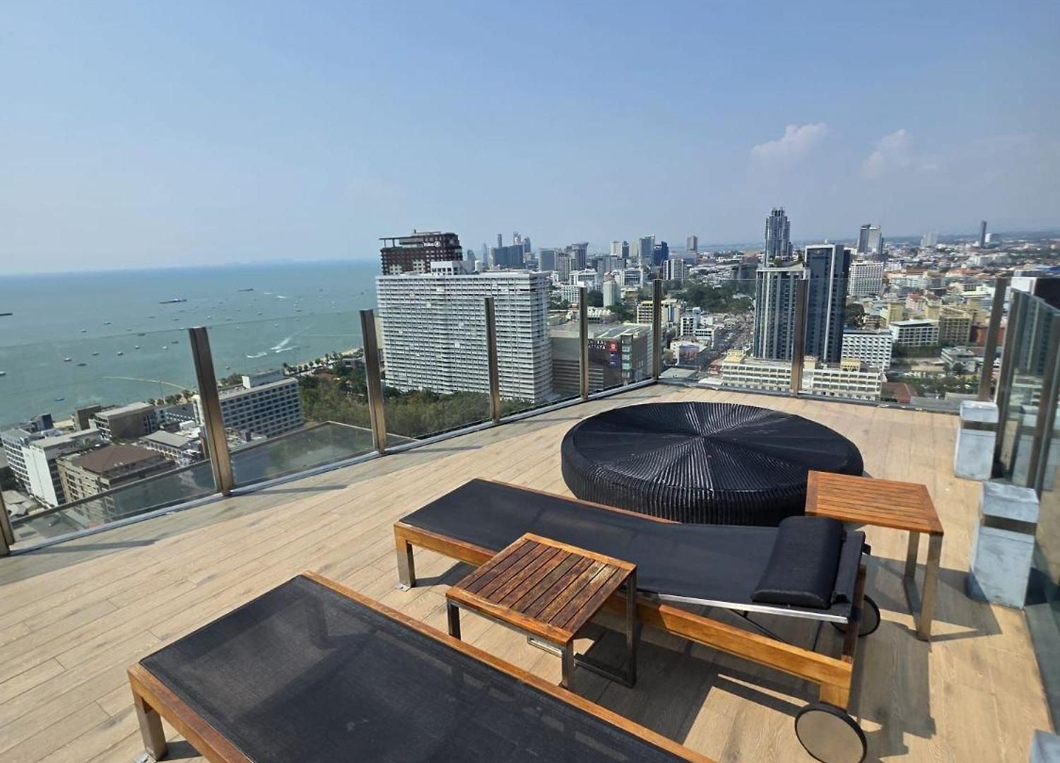 The Base Thai Apartment Pattaya