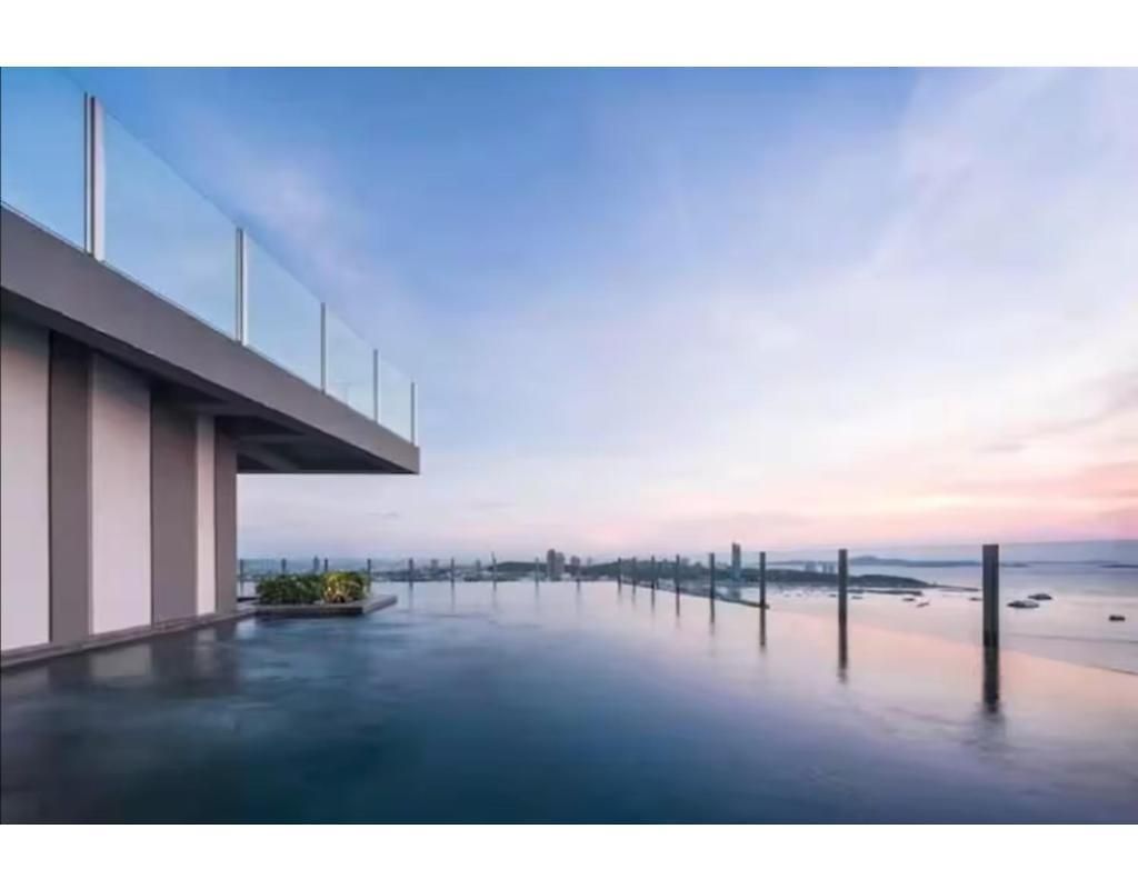Modern 1br At The Base *